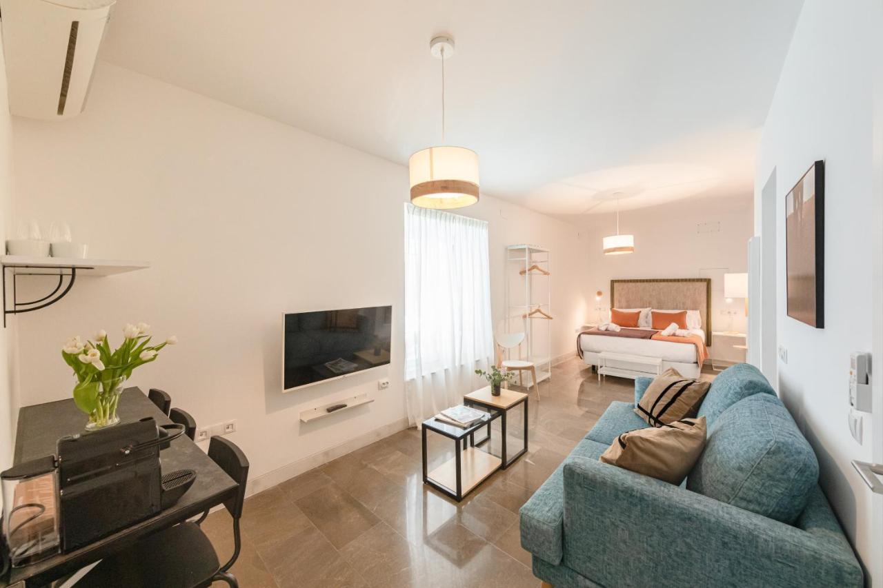 Isg Zaragoza-free Parking * Seville